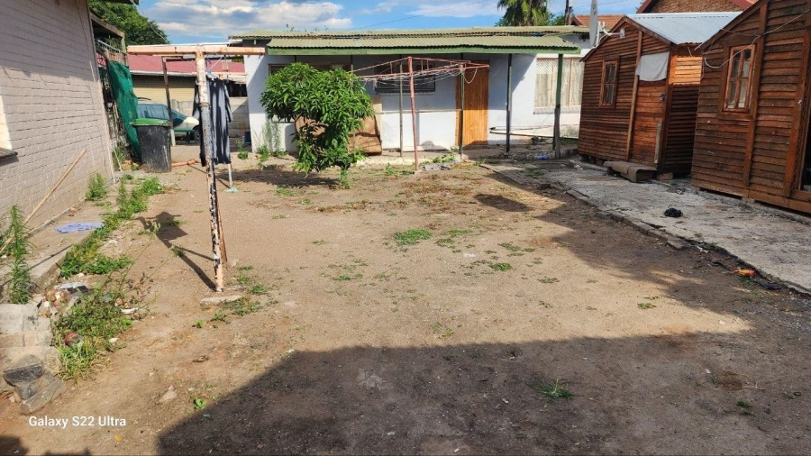 5 Bedroom Property for Sale in Oos Einde North West